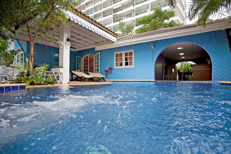 Jomtien Paradise Villa