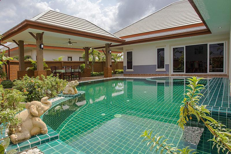 Thammachat P3 Victoria Villa